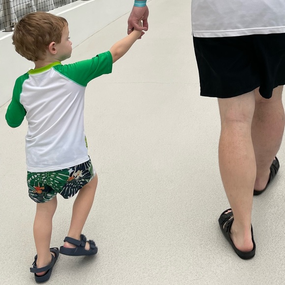 2T Tropical Swim Trunks 🐠 - Picture 2 of 4